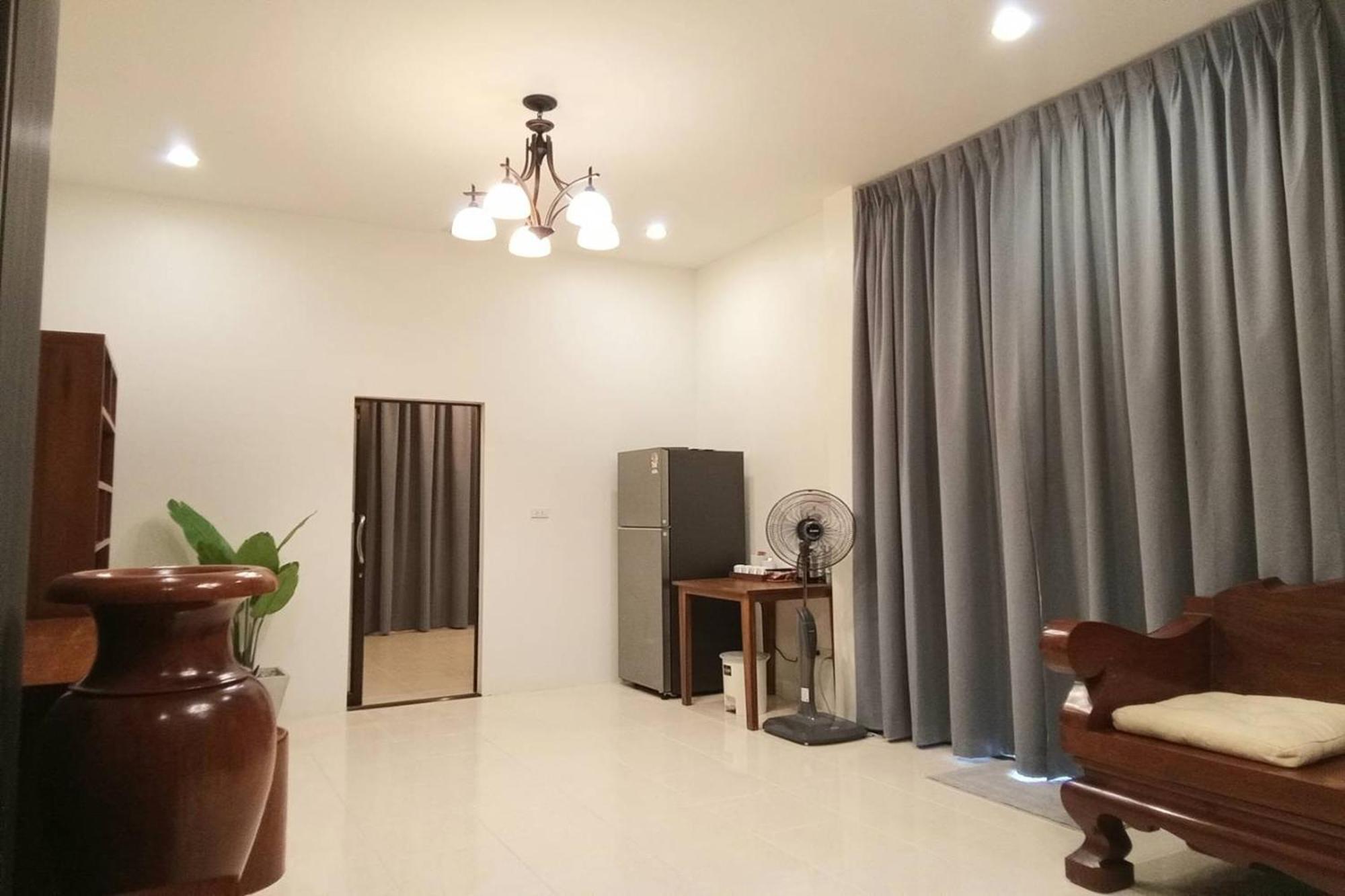 Sanaepatan Home Resort - เสน่ห์ป่าตาล โฮม รีสอร์ต Ban Buak Khang Esterno foto