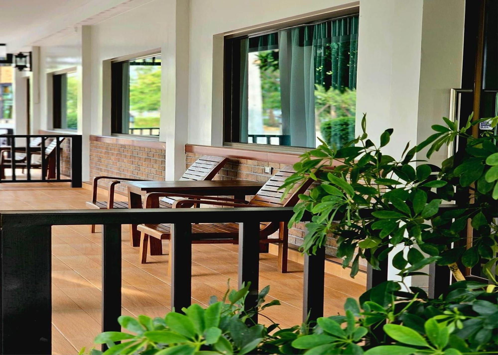 Sanaepatan Home Resort - เสน่ห์ป่าตาล โฮม รีสอร์ต Ban Buak Khang Esterno foto